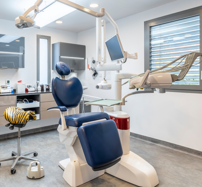 implants couronnes dentistes chateau arnoux saint auban